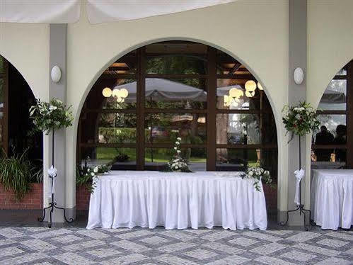 Hotel Na Zamecku 4*